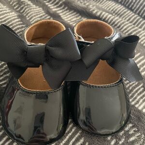 Baby girl black fancy slippers
